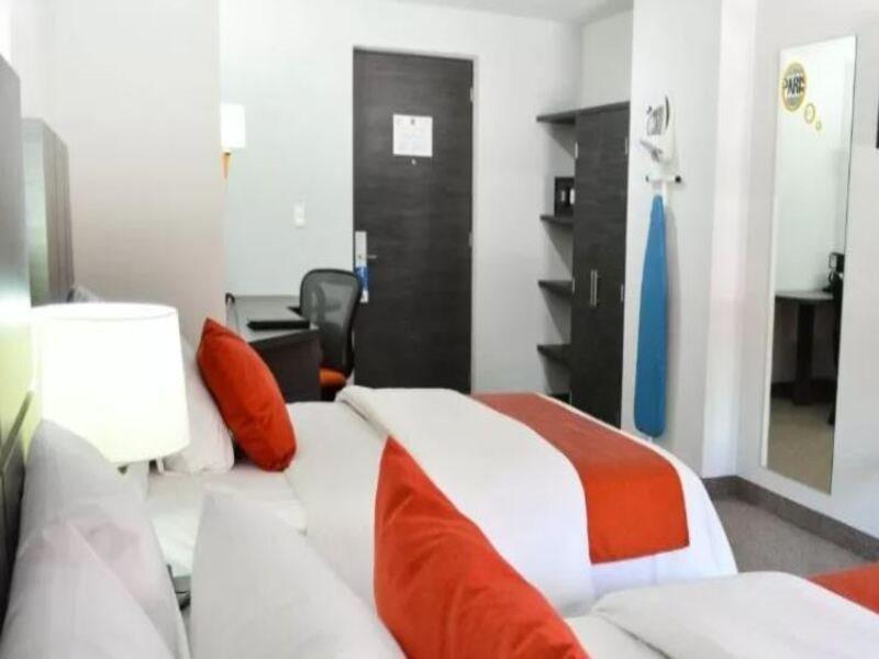 Hotel Bewow Queretaro Luaran gambar