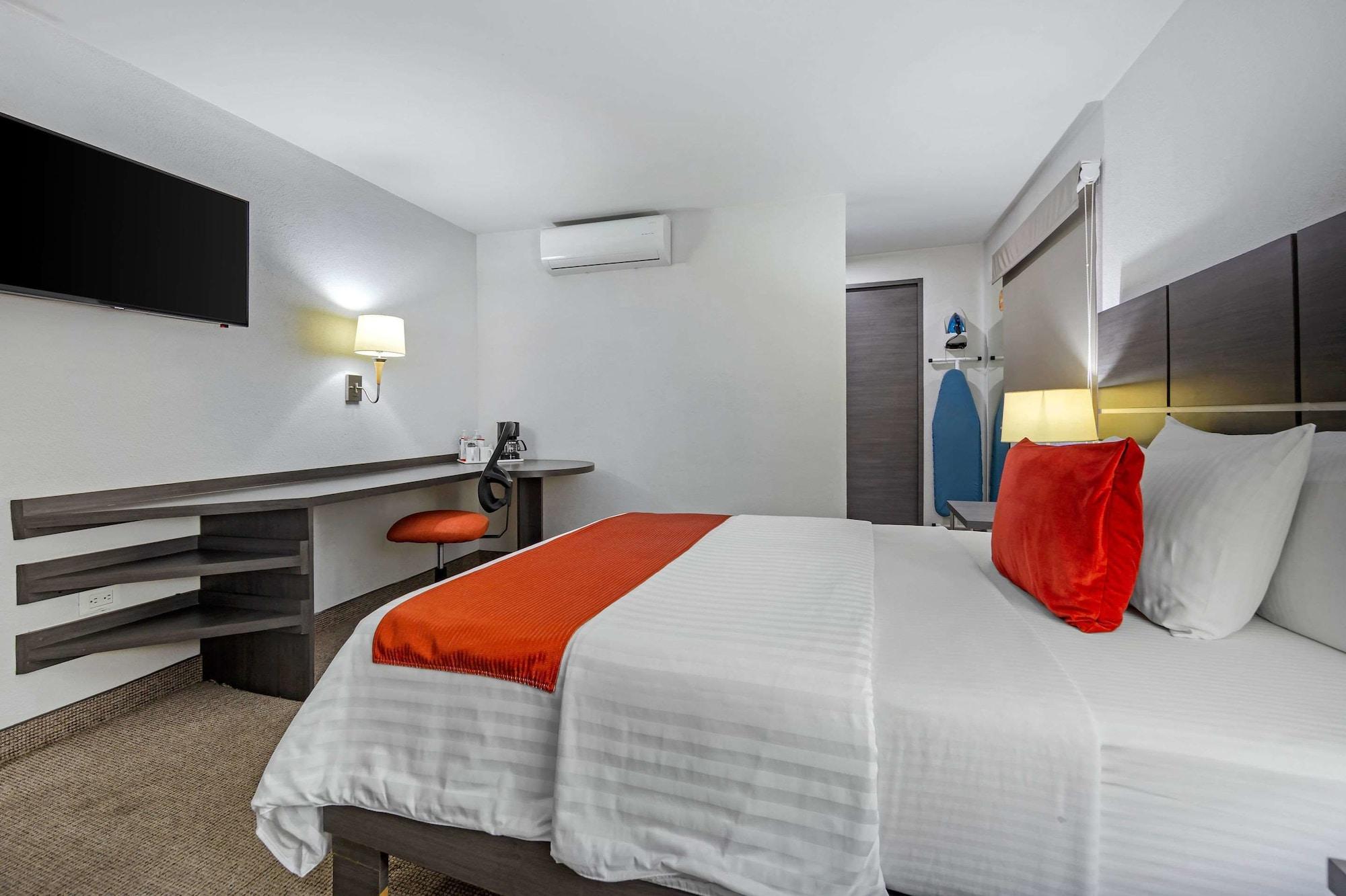 Hotel Bewow Queretaro Luaran gambar