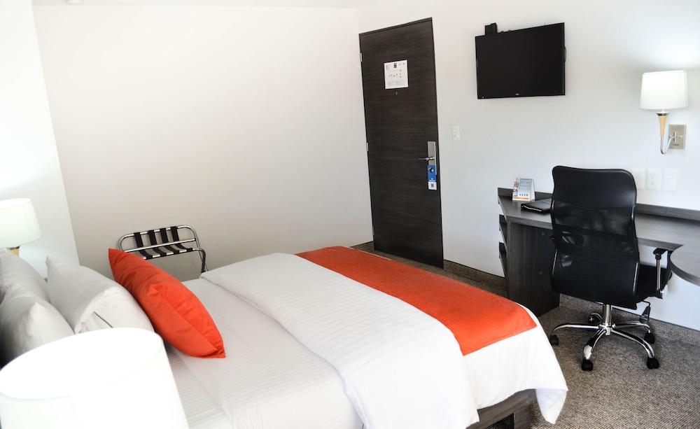 Hotel Bewow Queretaro Luaran gambar