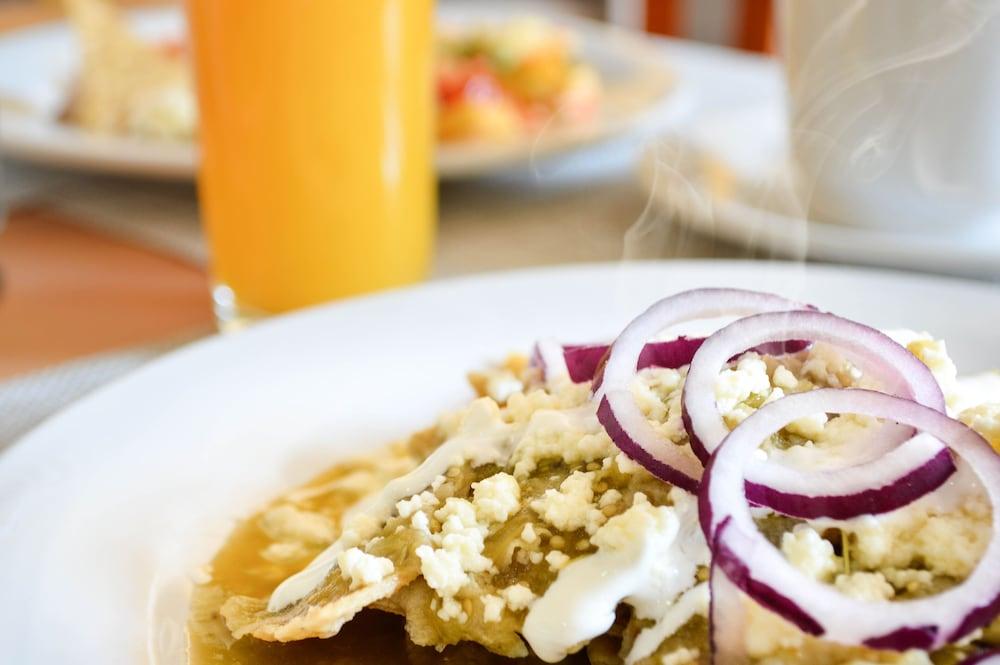 Hotel Bewow Queretaro Luaran gambar