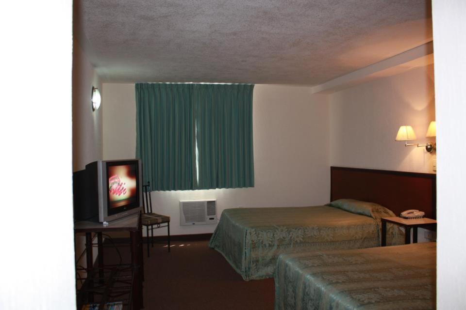 Hotel Bewow Queretaro Bilik gambar